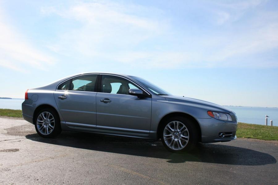  Volvo S80 AWD V8 2007 года  (фото 44 из 45)